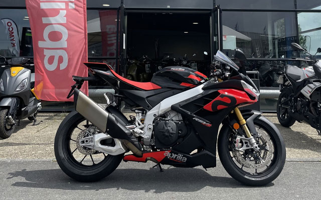 3 300€ de remise sur la Aprilia RSV4 FACTORY ! Mary Moto 3 300€ de remise sur la Aprilia RSV4 FACTORY ! Mary Moto